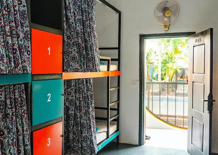 Hostel White Rabbit Siem Reap